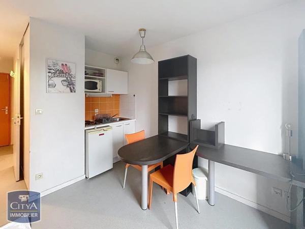 Appartement à louer 1 pièce 18.6m² Nîmes (30000)