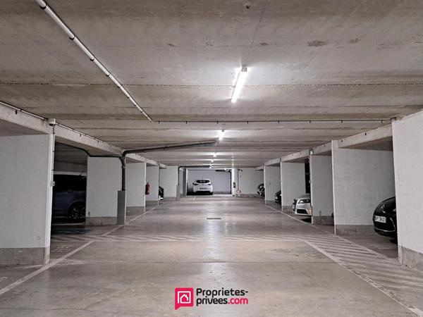 A VENDRE : Emplacement de parking sécurisé en plein coeur d'Asnières-sur-Seine