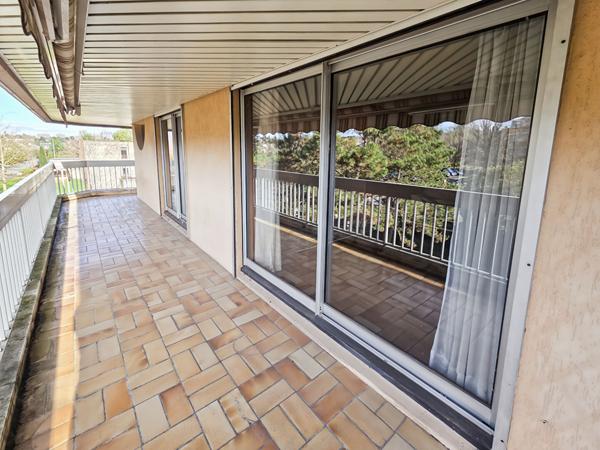 Appartement Verrieres Le Buisson 4 pièce(s)-