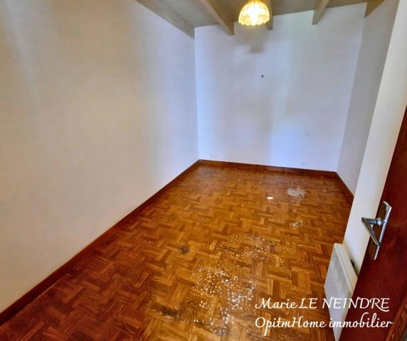 📍 EXCLUSIVITÉ – Charmante maison en pierre à vendre à Plounévez-Quintin, en campagne