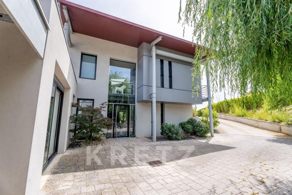 Villa d’architecte contemporaine 267m² • Vue panoramique • Piscine • Saint-Just-Saint-Rambert