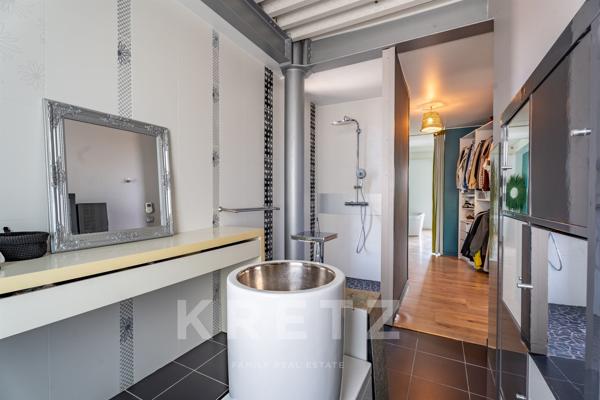 Villa d’architecte contemporaine 267m² • Vue panoramique • Piscine • Saint-Just-Saint-Rambert