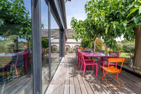 Villa d’architecte contemporaine 267m² • Vue panoramique • Piscine • Saint-Just-Saint-Rambert