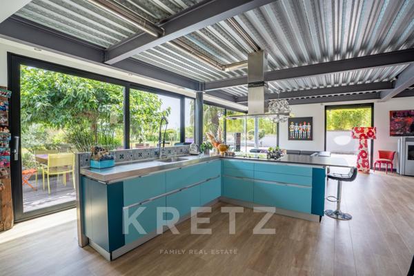 Villa d’architecte contemporaine 267m² • Vue panoramique • Piscine • Saint-Just-Saint-Rambert