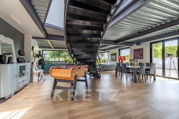 Villa d’architecte contemporaine 267m² • Vue panoramique • Piscine • Saint-Just-Saint-Rambert