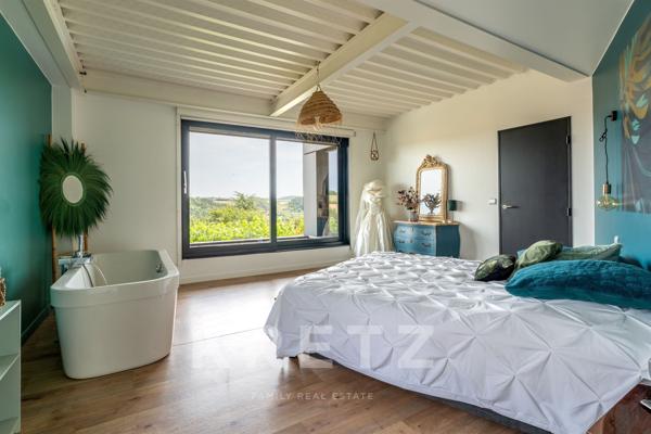 Villa d’architecte contemporaine 267m² • Vue panoramique • Piscine • Saint-Just-Saint-Rambert