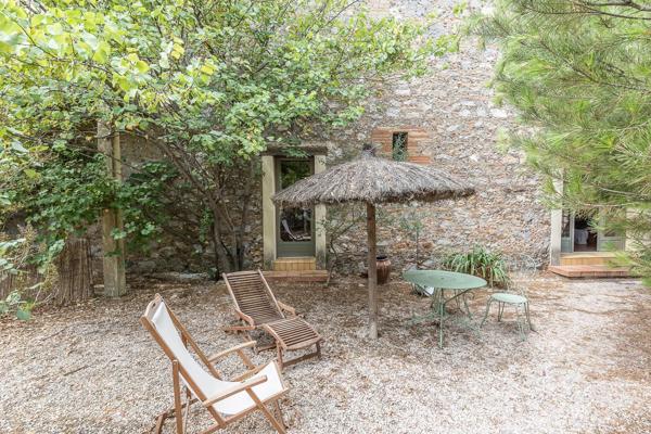 MAS AVEC GITES ET PISCINE, PROCHE PERPIGNAN