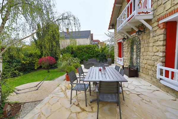 Maison Chatou 5 chambres 175 m2 plus 110 m² de sous sol total