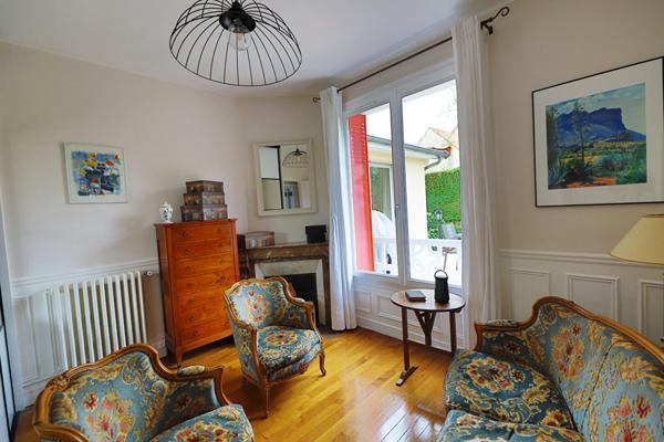 Maison Chatou 5 chambres 175 m2 plus 110 m² de sous sol total