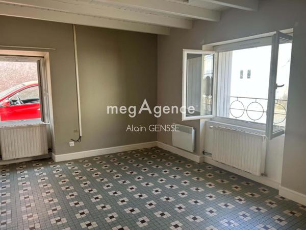 Maison à Surgères, 17700 - 4 pièces 96m²