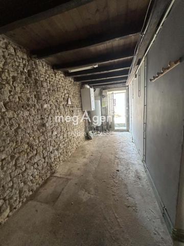 Maison à Surgères, 17700 - 4 pièces 96m²