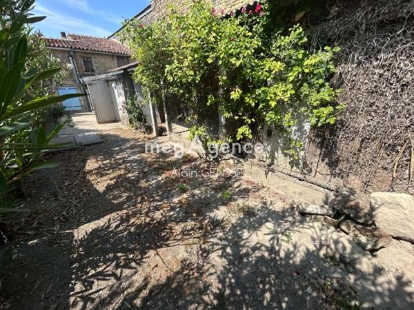 Maison à Surgères, 17700 - 4 pièces 96m²