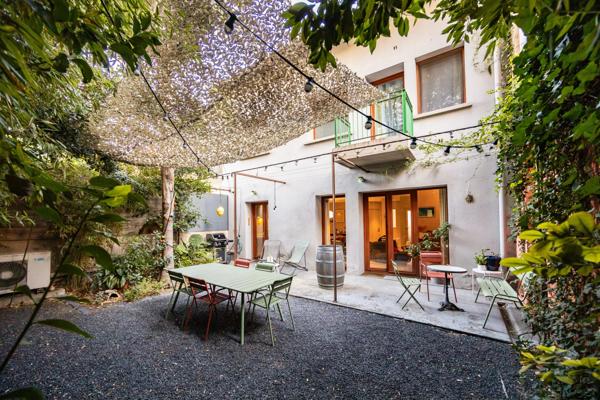 MAISON DE VILLE RENOVEE AVEC GOUT, JARDIN, GARAGE - PERPIGNAN
