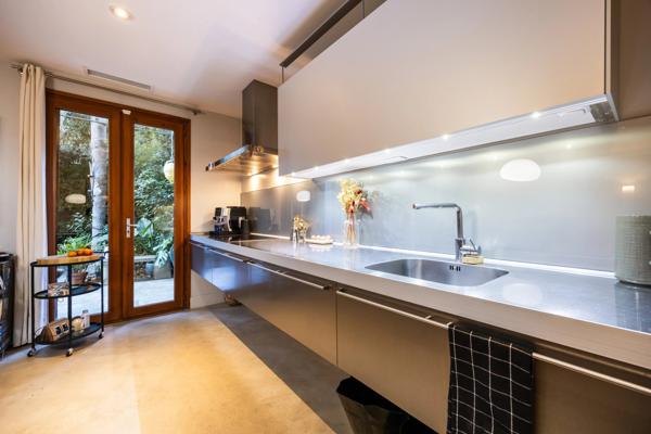 MAISON DE VILLE RENOVEE AVEC GOUT, JARDIN, GARAGE - PERPIGNAN