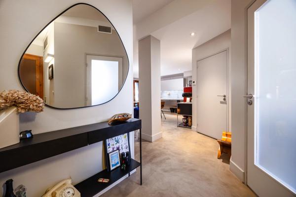 MAISON DE VILLE RENOVEE AVEC GOUT, JARDIN, GARAGE - PERPIGNAN