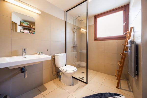 MAISON DE VILLE RENOVEE AVEC GOUT, JARDIN, GARAGE - PERPIGNAN