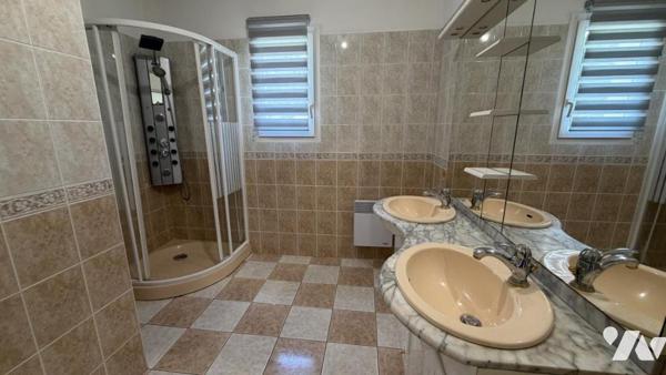 MARIGNY, Pavillon 126m², 3090m² de terrain, 