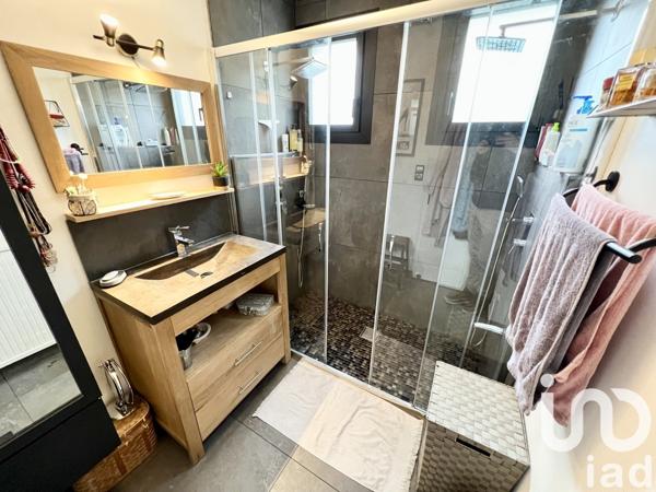 Maison traditionnelle 5 pièces de 114 m² à Saint-Jacques-de-la-Lande (35136)