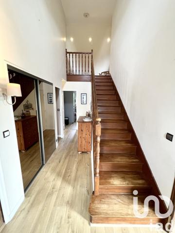 Maison traditionnelle 5 pièces de 114 m² à Saint-Jacques-de-la-Lande (35136)