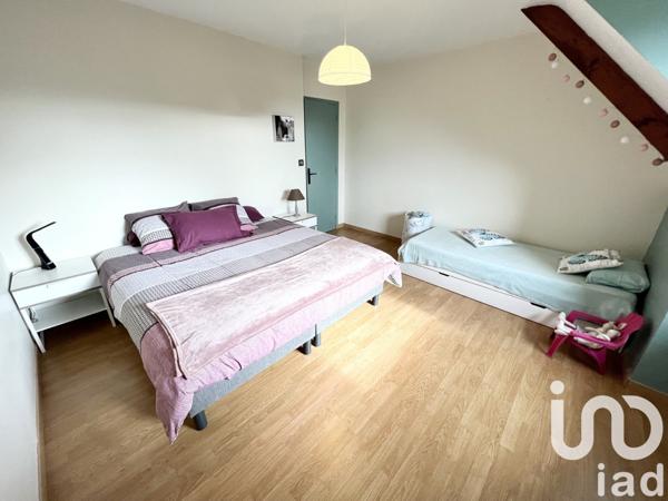 Maison traditionnelle 5 pièces de 114 m² à Saint-Jacques-de-la-Lande (35136)