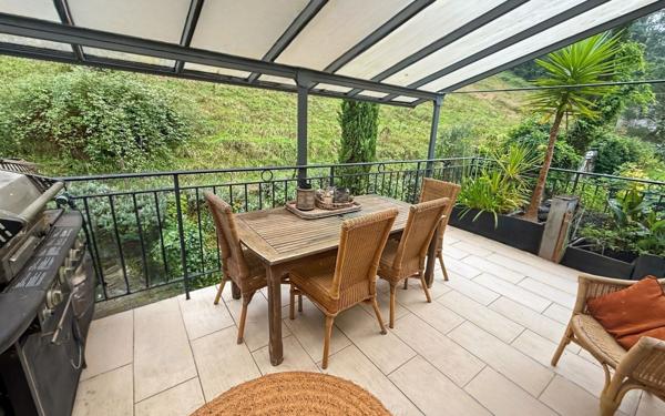 Maison à vendre    7 pièces • 180 m2 Jurançon