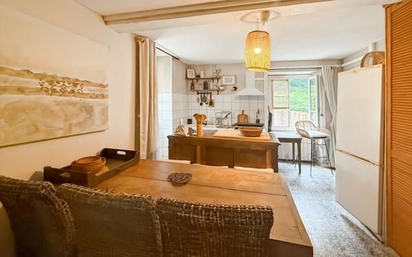 Maison à vendre    7 pièces • 180 m2 Jurançon