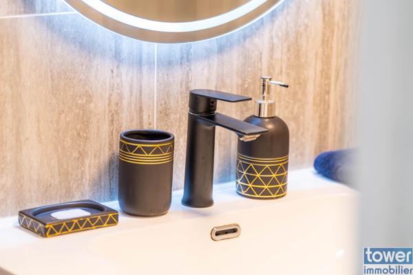 Coup de cœur assuré ! Appartement rénové avec terrasse ensoleillée