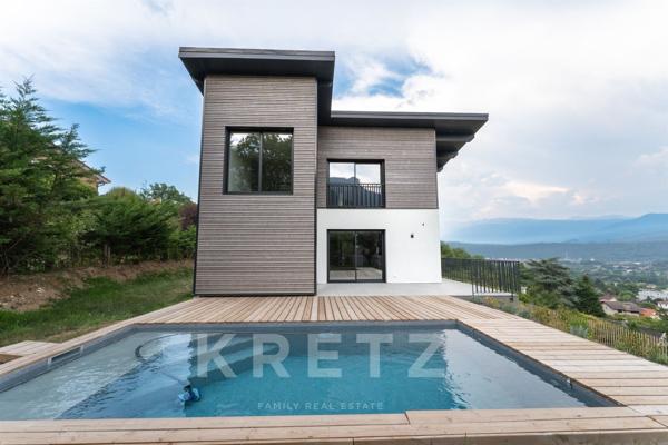 VILLA D’ARCHITECTE AVEC VUE PANORAMIQUE SUR LES ALPES