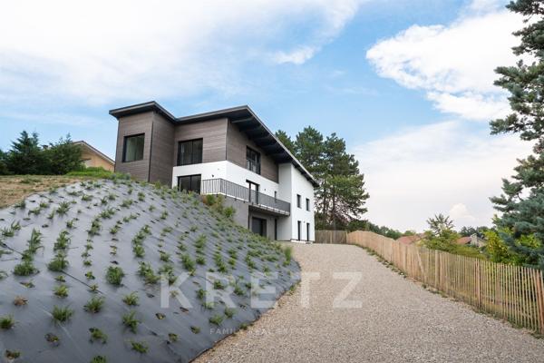 VILLA D’ARCHITECTE AVEC VUE PANORAMIQUE SUR LES ALPES