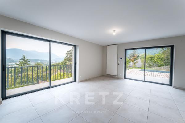 VILLA D’ARCHITECTE AVEC VUE PANORAMIQUE SUR LES ALPES
