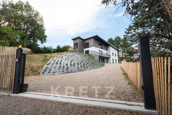 VILLA D’ARCHITECTE AVEC VUE PANORAMIQUE SUR LES ALPES