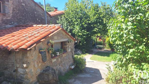 Maison à vendre 13 pièces 300 m² Saint-Laurent-de-Cerdans