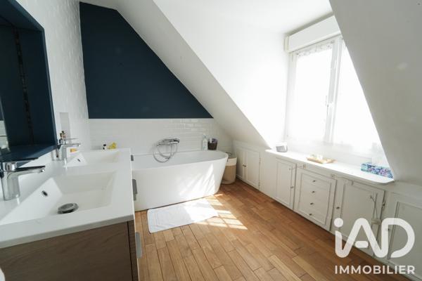 Maison à vendre 5 pièces 110 m² Cesson