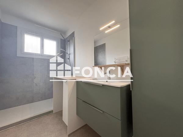 Location Appartement 2 pièces 50.75 m² - 9 RUE FRANCK ANCELIN La Rochelle 17000