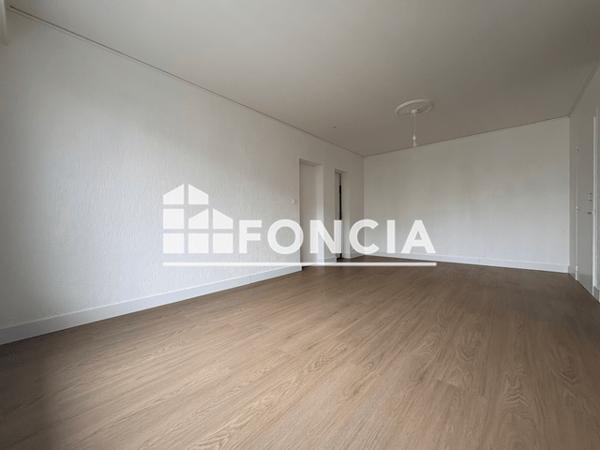 Location Appartement 2 pièces 50.75 m² - 9 RUE FRANCK ANCELIN La Rochelle 17000