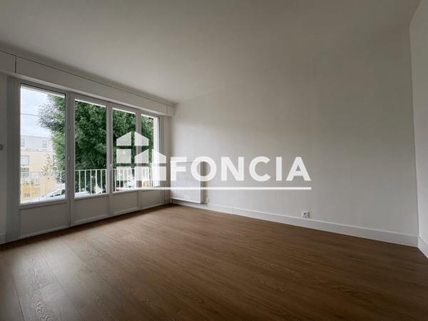 Location Appartement 2 pièces 50.75 m² - 9 RUE FRANCK ANCELIN La Rochelle 17000