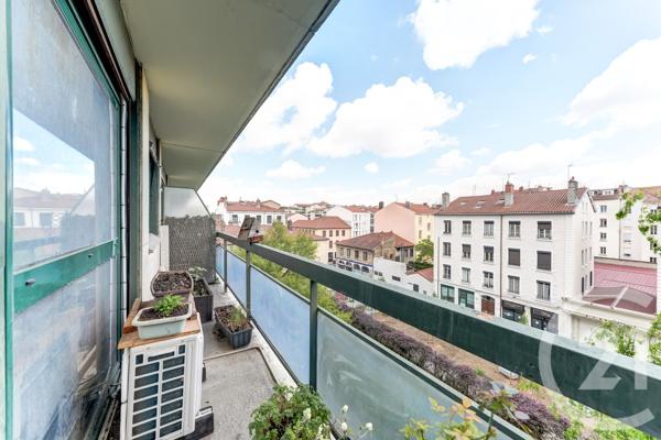 Appartement F3 à vendre  3 pièces - 63,48 m 2   LYON  - 69003