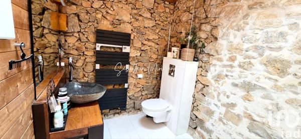 Maison de campagne 3 pièces de 95 m² à Barjols (83670)