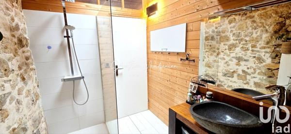 Maison de campagne 3 pièces de 95 m² à Barjols (83670)