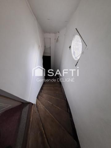 Immeuble centre-ville Loudun – Local loué + appartement à rénover