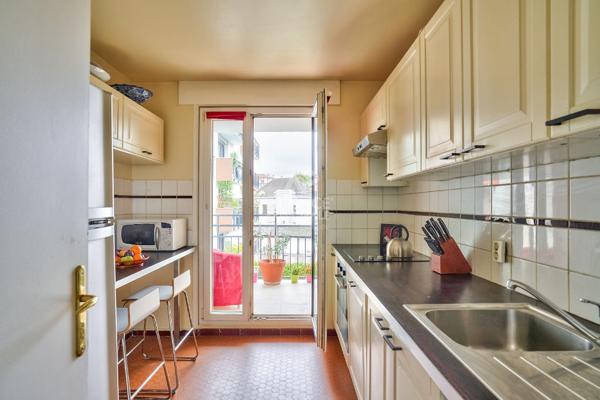Appartement Nanterre 3 pièces 61 m2 314 000 € **  - Référence  15497