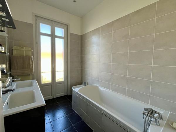 Maison à vendre |  Le Bouscat |  8 pièces | 163 m²