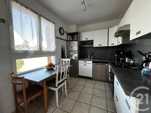 Maison à vendre  4 pièces - 74 m2 AUNEAU BLEURY ST SYMPHORIEN - 28