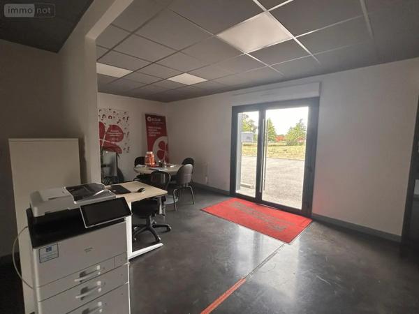 Location - Fonds et/ou murs commerciaux Guer 56380 3 pièces 65 m 2 1367 m 2