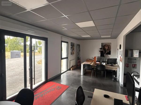 Location - Fonds et/ou murs commerciaux Guer 56380 3 pièces 65 m 2 1367 m 2
