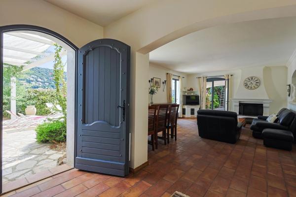 Villa proche mer aux Issambres avec extension