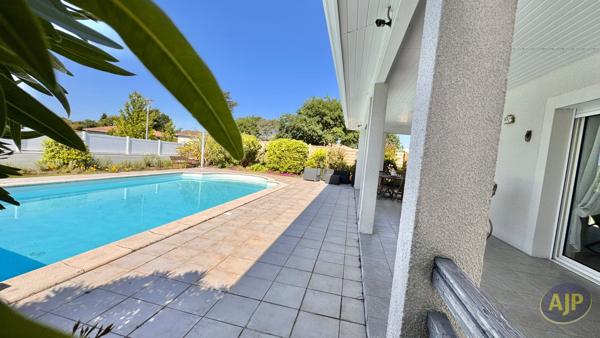 Maison à vendre Andernos Les Bains - 4 pièces, 112m² avec 3 chambre(s) à 596 000€ - AJP Immobilier Andernos les Bains