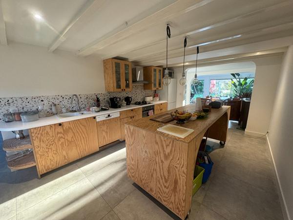 33150 CENON - Maison 201m² , 4 chambres avec garage, dépendance et jardin