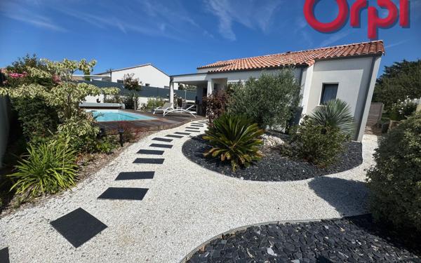 Maison à vendre    4 pièces •  Longeville-sur-Mer