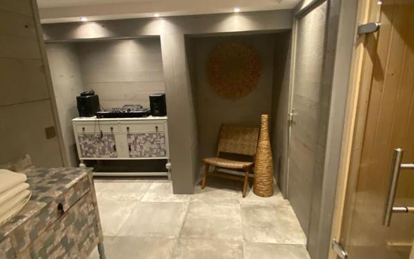 Maison à vendre    6 pièces • 246 m2 Messery